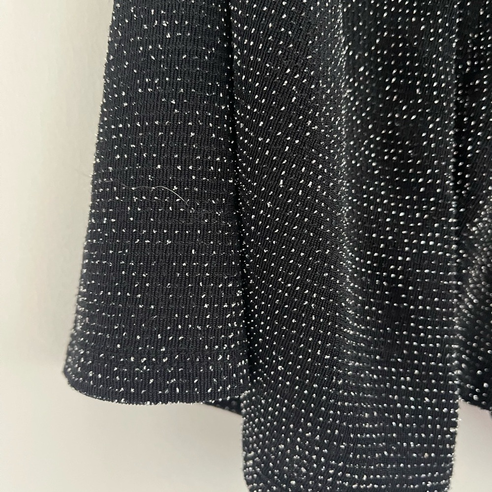 NEW Willow + Root / Sparkly Deep V Blouse Top Shirt Size Medium - Picture 4 of 16